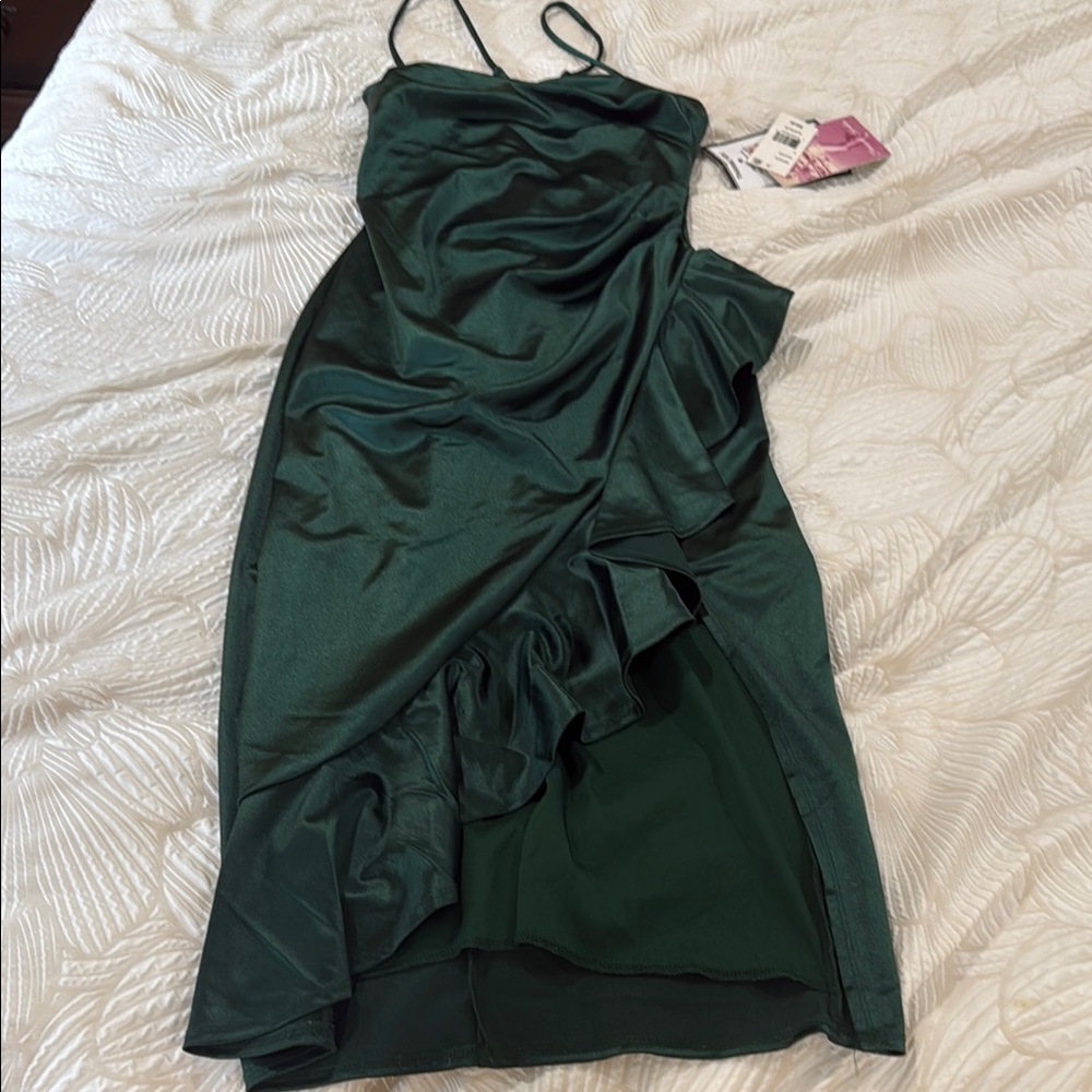 Brand New Elegant Green Satin Dress, NWT, Fancy